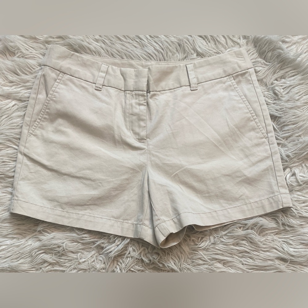 Ann Taylor Loft shorts size women’s 4 with 4” inseam.